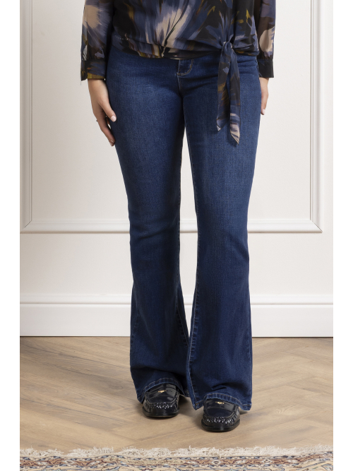 JEANS FIT. ZAMPA PUSH UP